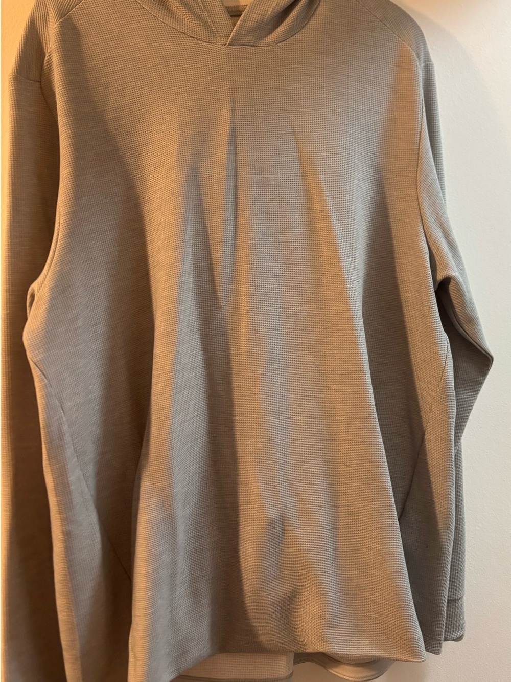 Old Navy Women's Light Grey Hooded Lightweight Pullover